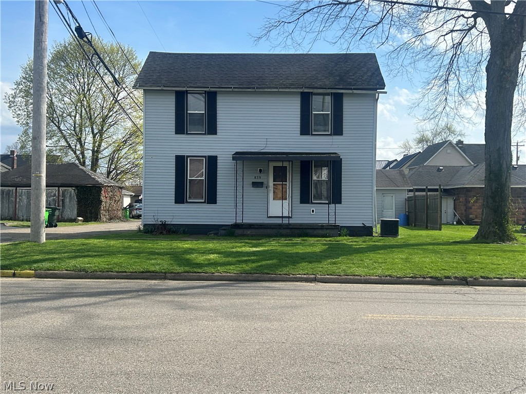 839 Orange Street Coshocton OH 43812