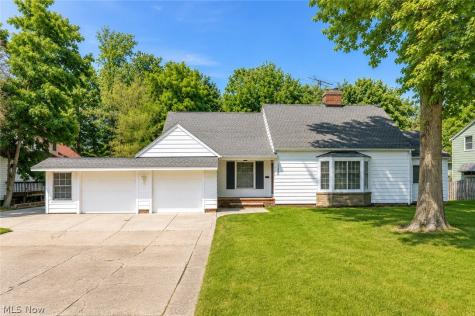 142 Bexley Drive Bedford OH 44146