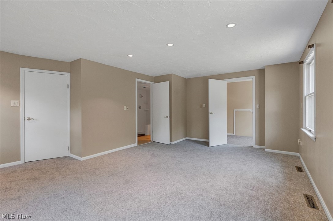 142 Bexley Drive Bedford OH 44146
