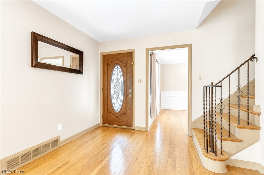 142 Bexley Drive Bedford OH 44146