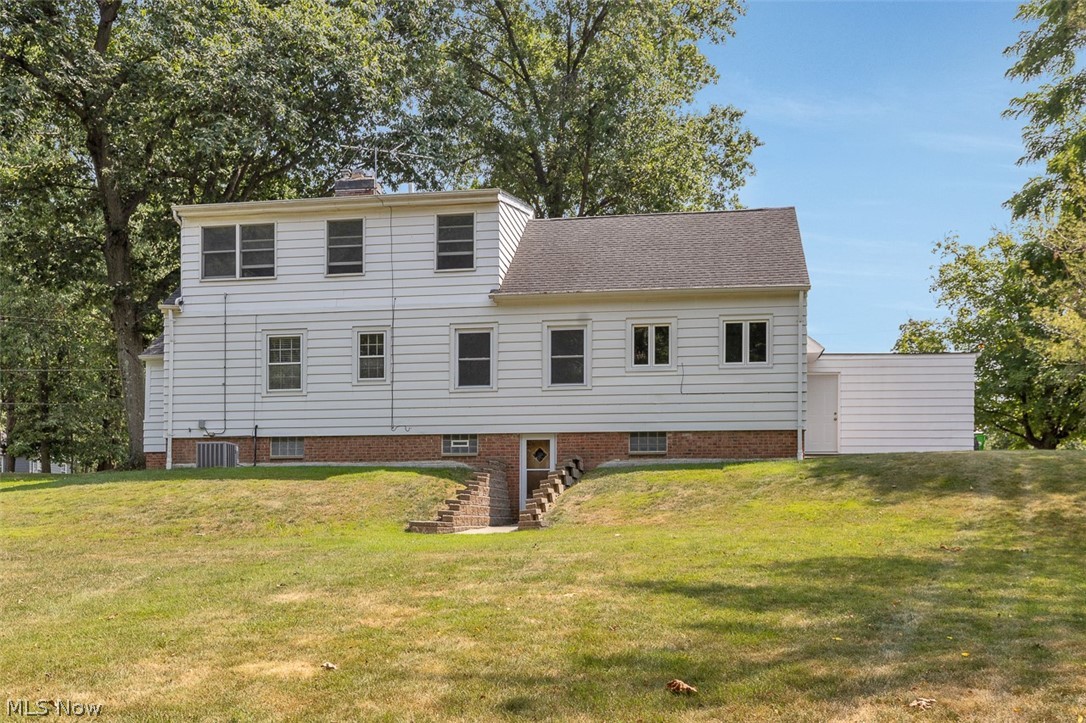 142 Bexley Drive Bedford OH 44146