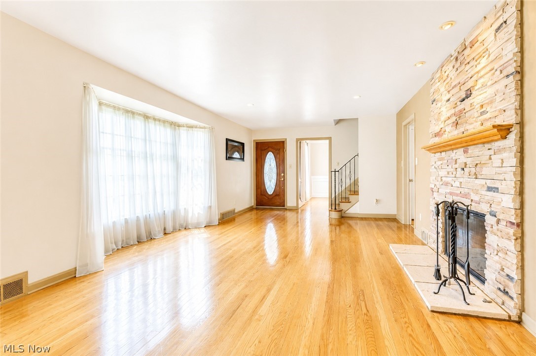 142 Bexley Drive Bedford OH 44146