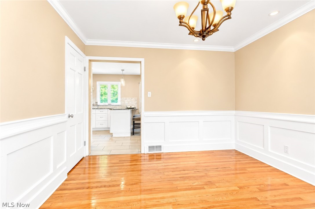 142 Bexley Drive Bedford OH 44146