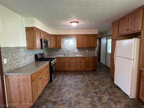 308 Snearly Drive Marietta OH 45750