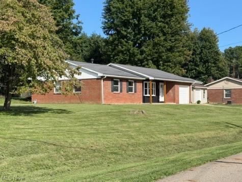 308 Snearly Drive Marietta OH 45750