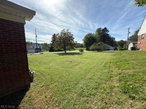 308 Snearly Drive Marietta OH 45750