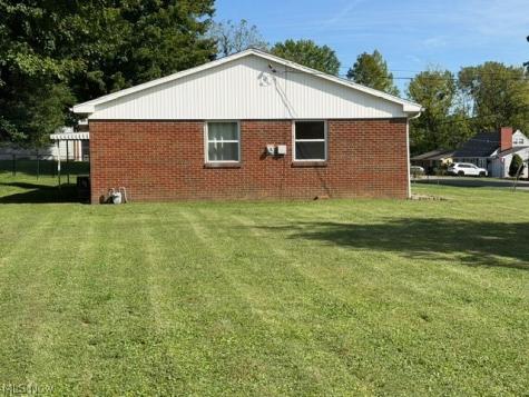 308 Snearly Drive Marietta OH 45750