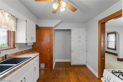 168 22nd Street NW Barberton OH 44203