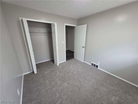 15712 Mendota Avenue Maple Heights OH 44137