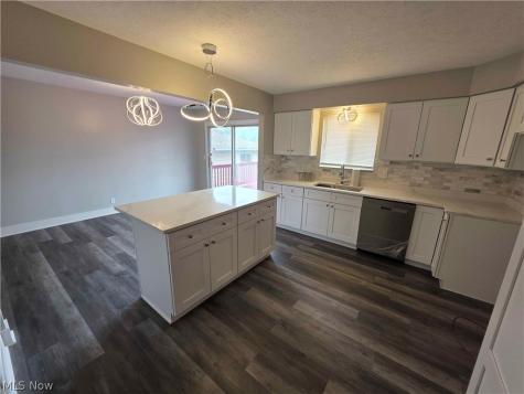 15712 Mendota Avenue Maple Heights OH 44137