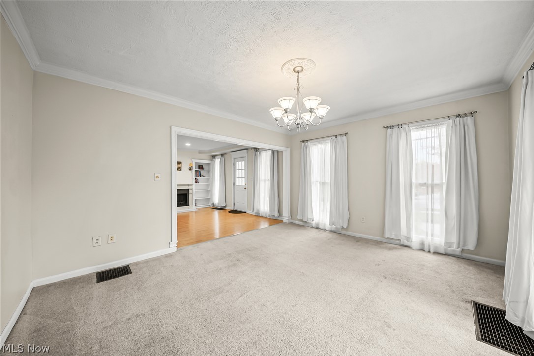 131 N Walnut Street Ravenna OH 44266