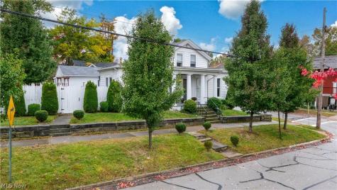 131 N Walnut Street Ravenna OH 44266