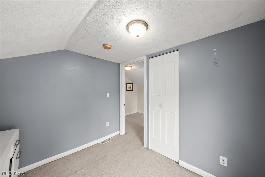 131 N Walnut Street Ravenna OH 44266