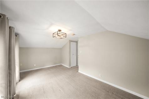 131 N Walnut Street Ravenna OH 44266