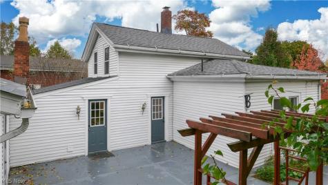 131 N Walnut Street Ravenna OH 44266