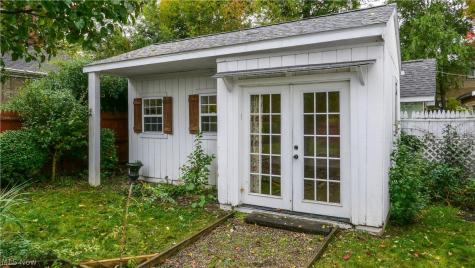 131 N Walnut Street Ravenna OH 44266