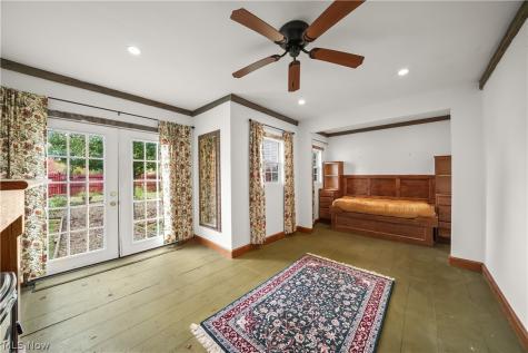 131 N Walnut Street Ravenna OH 44266