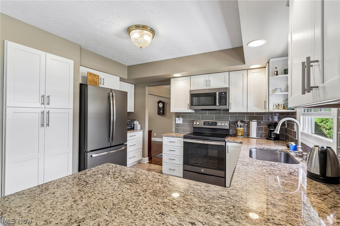 32179 Cambridge Circle Avon Lake OH 44012