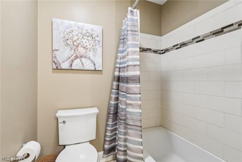 32179 Cambridge Circle Avon Lake OH 44012