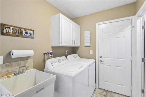 32179 Cambridge Circle Avon Lake OH 44012