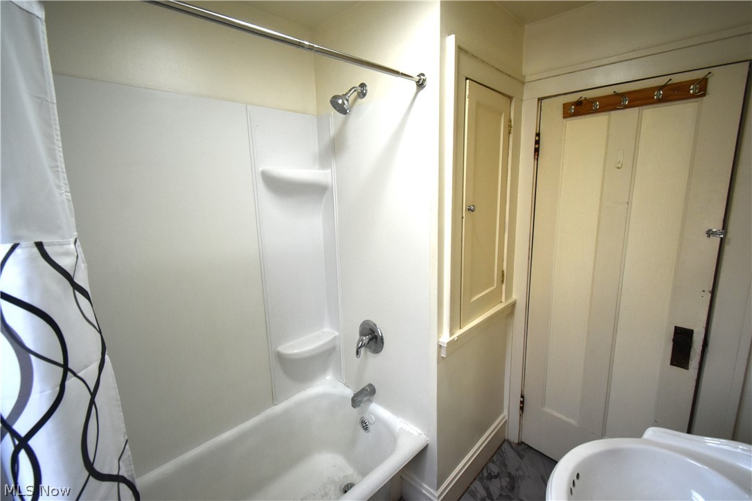3885 W 135th Street Cleveland OH 44111