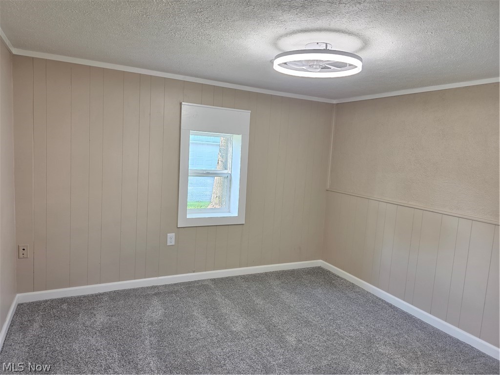 446 N Middle Street Columbiana OH 44408