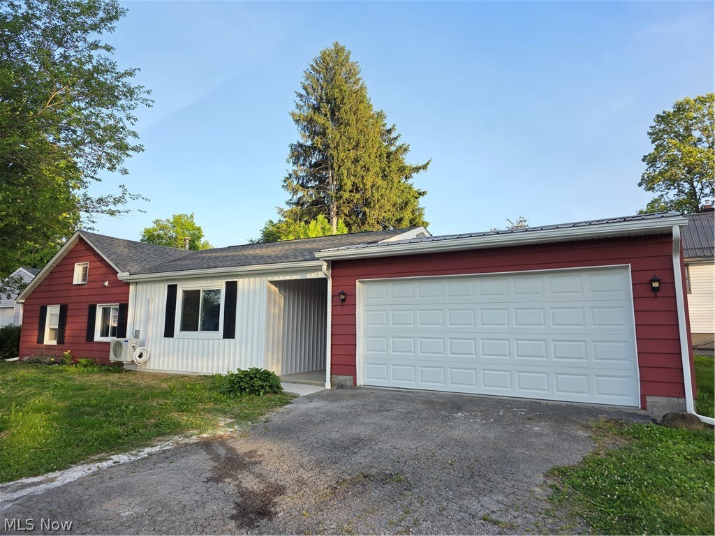 446 N Middle Street Columbiana OH 44408