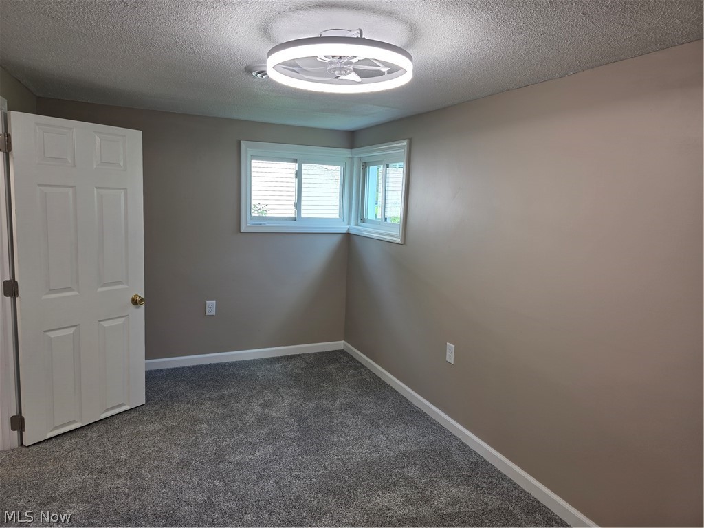 446 N Middle Street Columbiana OH 44408