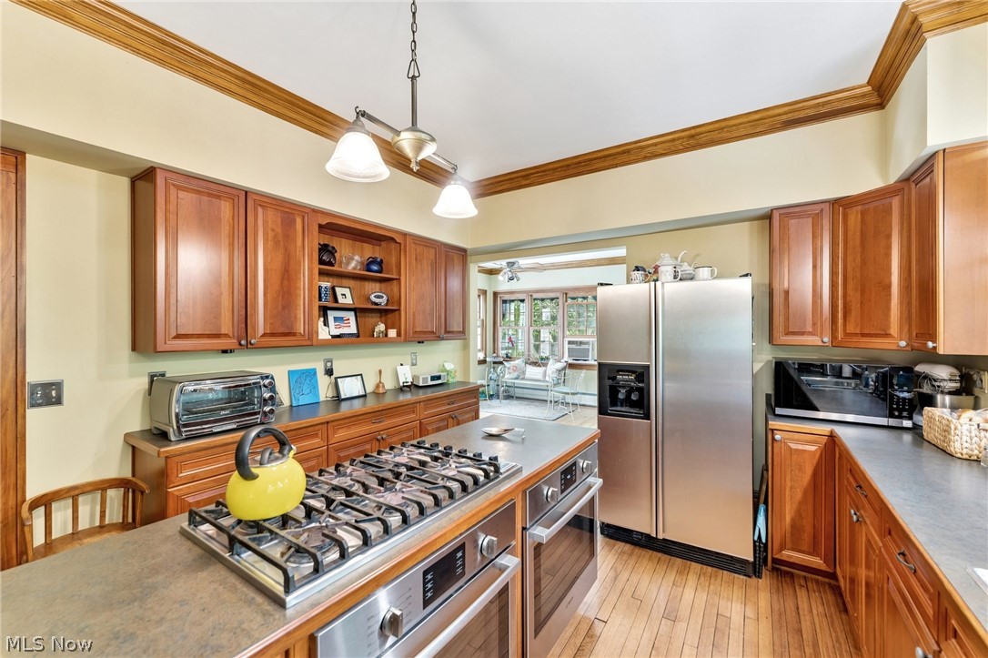 17835 Lake Road Lakewood OH 44107