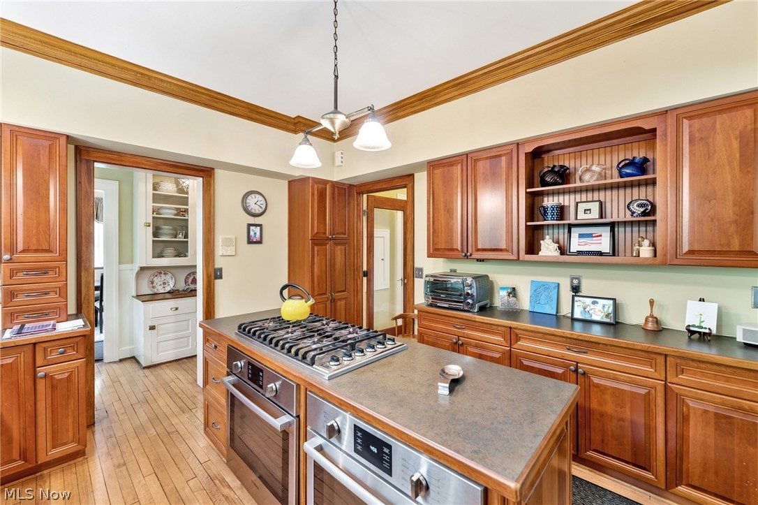 17835 Lake Road Lakewood OH 44107