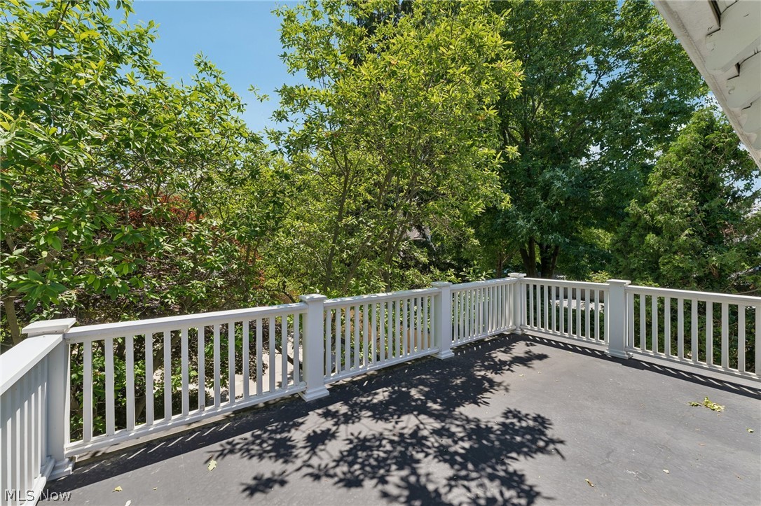 17835 Lake Road Lakewood OH 44107
