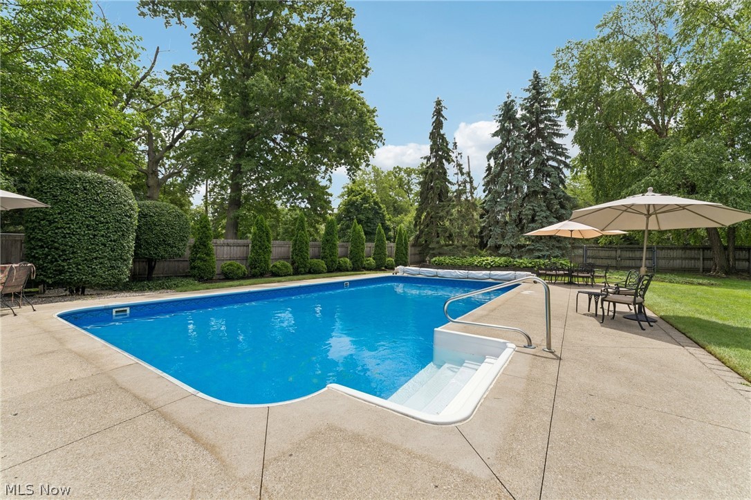 17835 Lake Road Lakewood OH 44107