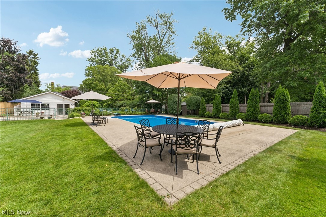 17835 Lake Road Lakewood OH 44107