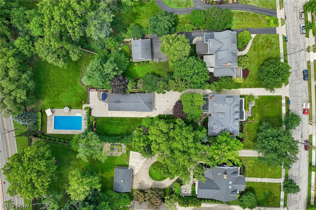 17835 Lake Road Lakewood OH 44107