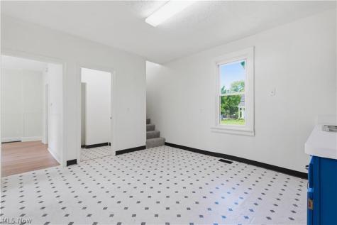 3443 E 75th Street Cleveland OH 44127