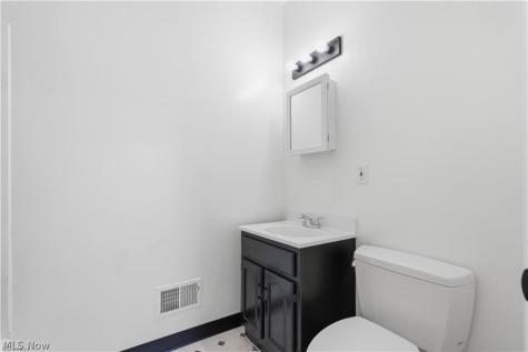 3443 E 75th Street Cleveland OH 44127