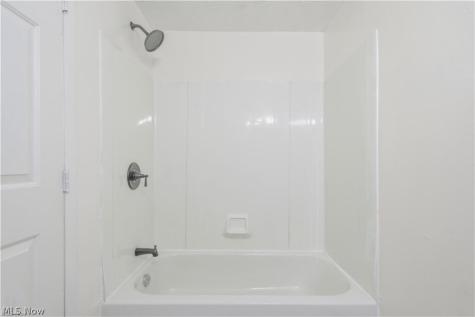 3443 E 75th Street Cleveland OH 44127