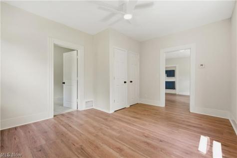 3443 E 75th Street Cleveland OH 44127