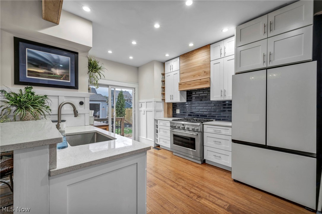 1302 Bonnieview Avenue Lakewood OH 44107