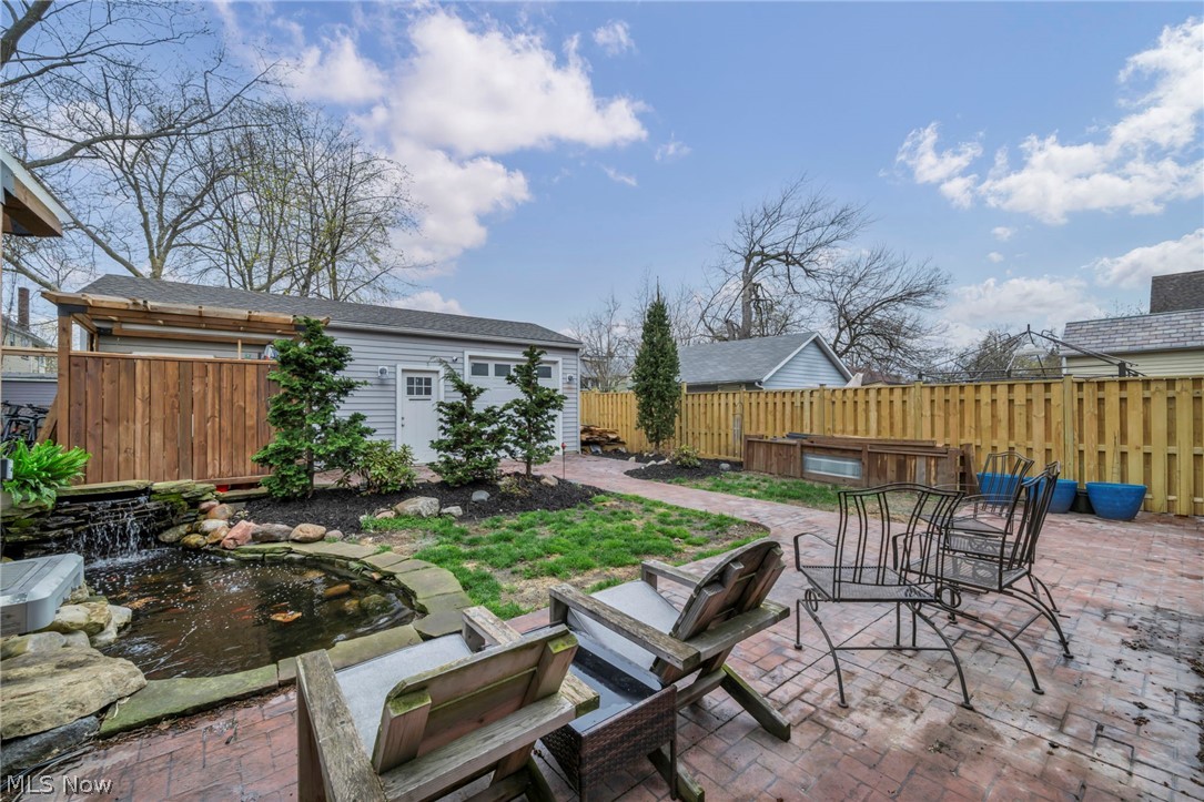 1302 Bonnieview Avenue Lakewood OH 44107