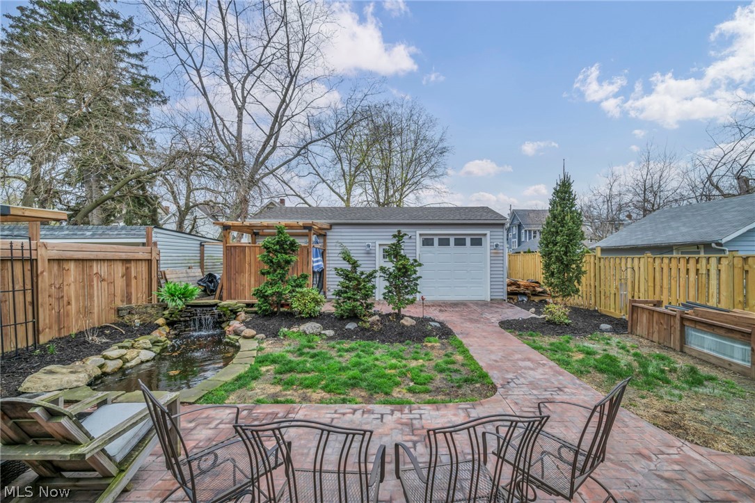 1302 Bonnieview Avenue Lakewood OH 44107
