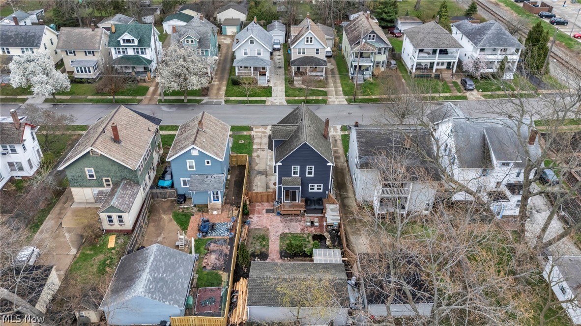 1302 Bonnieview Avenue Lakewood OH 44107