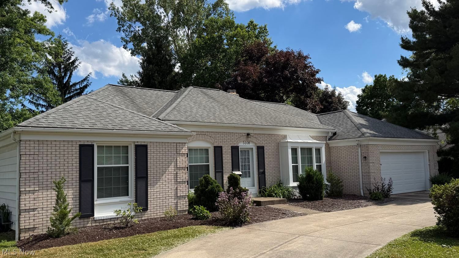 Lyndhurst OH, 5108 Meadow Wood Boulevard
