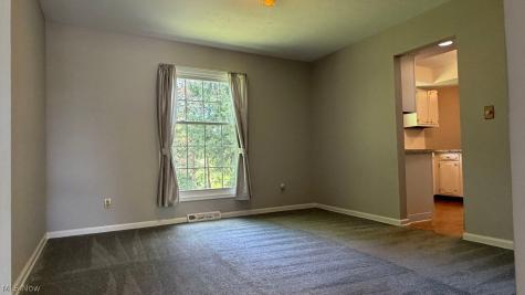 5108 Meadow Wood Boulevard Lyndhurst OH 44124