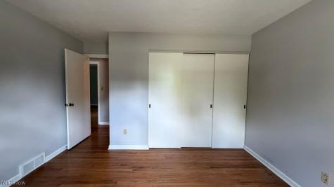 5108 Meadow Wood Boulevard Lyndhurst OH 44124