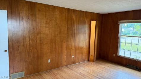 5108 Meadow Wood Boulevard Lyndhurst OH 44124