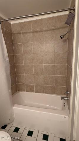 5108 Meadow Wood Boulevard Lyndhurst OH 44124