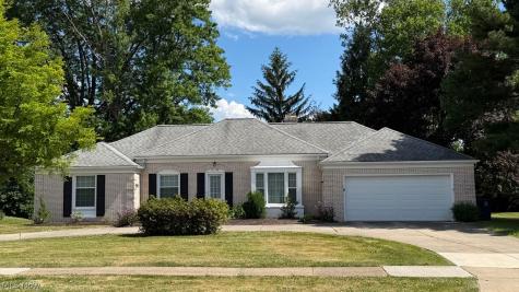 5108 Meadow Wood Boulevard Lyndhurst OH 44124