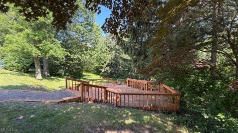 5108 Meadow Wood Boulevard Lyndhurst OH 44124