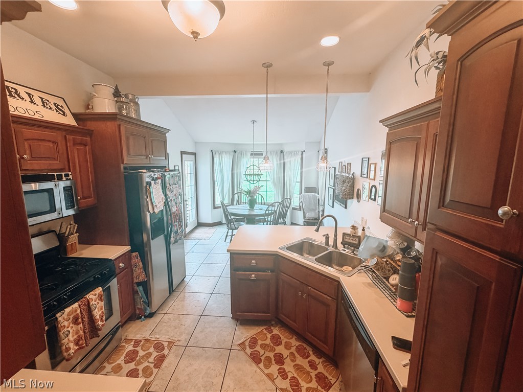 501 Deer Park Drive NE New Philadelphia OH 44663